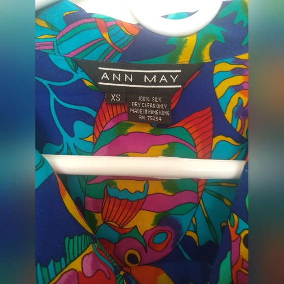 Tropical fish 100% short sleeve button up Ann May XS 100% Silk - Picture 3 of 4